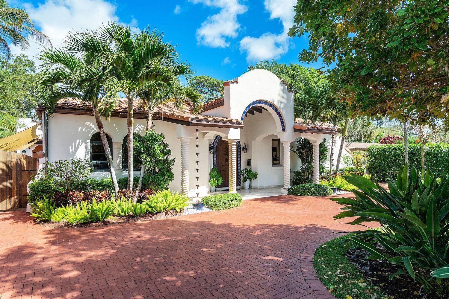 729 NW 7th St