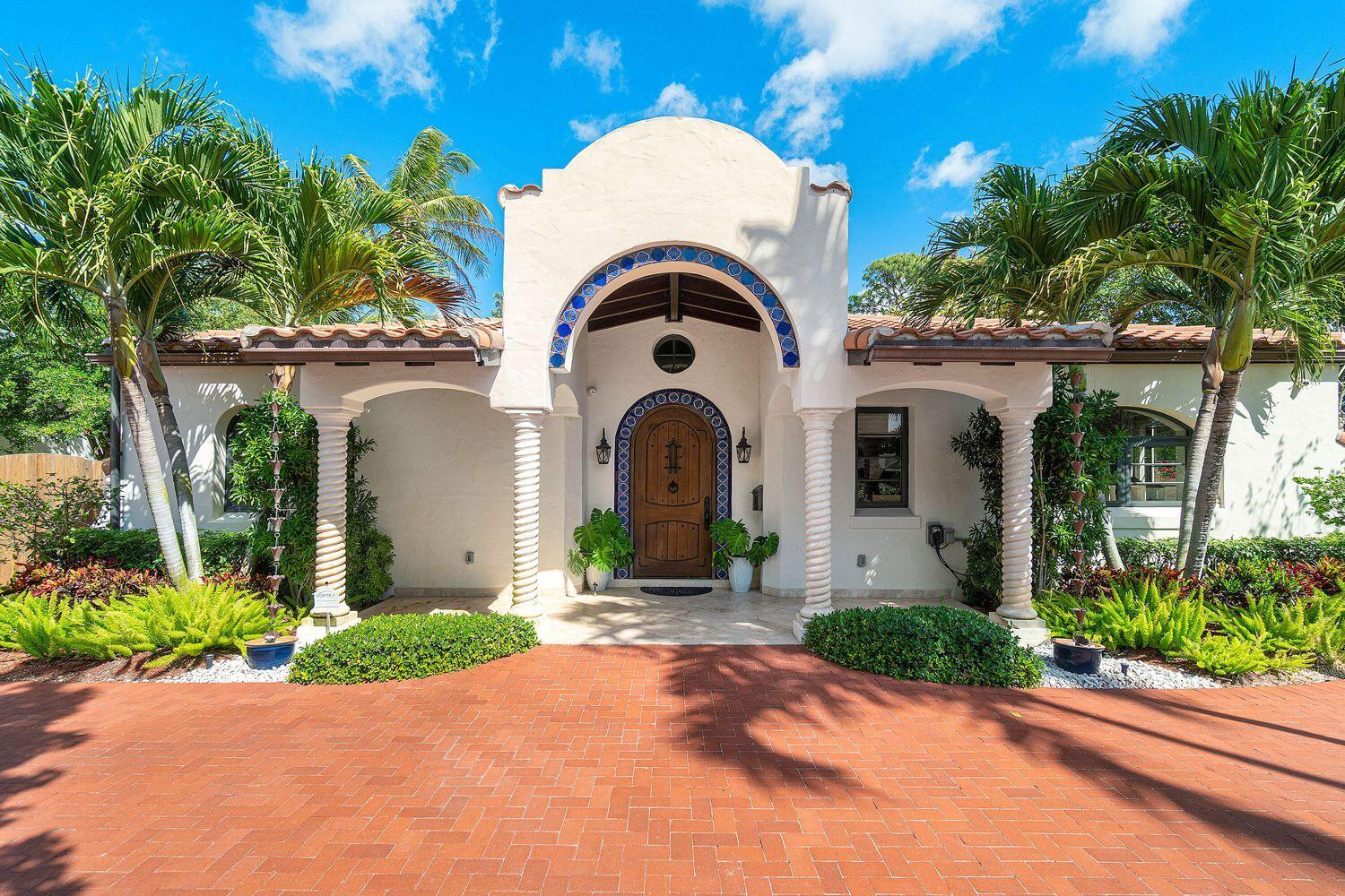729 NW 7th St