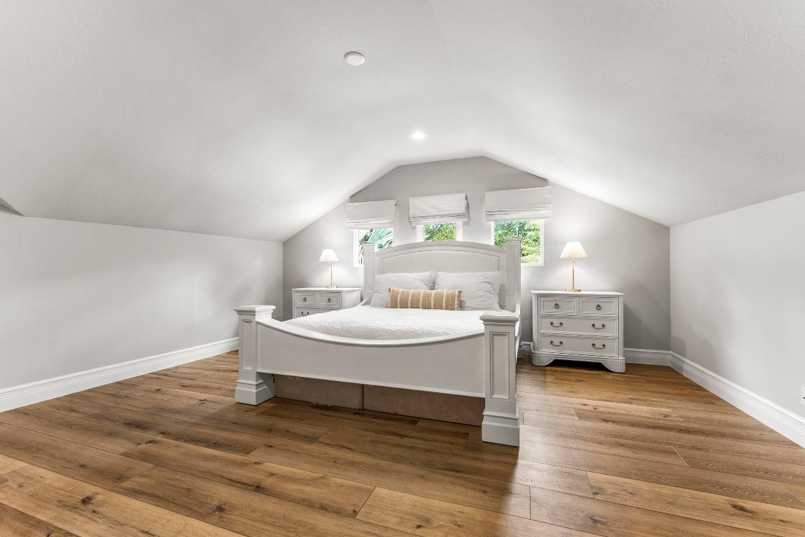 915 Parkside Circle N