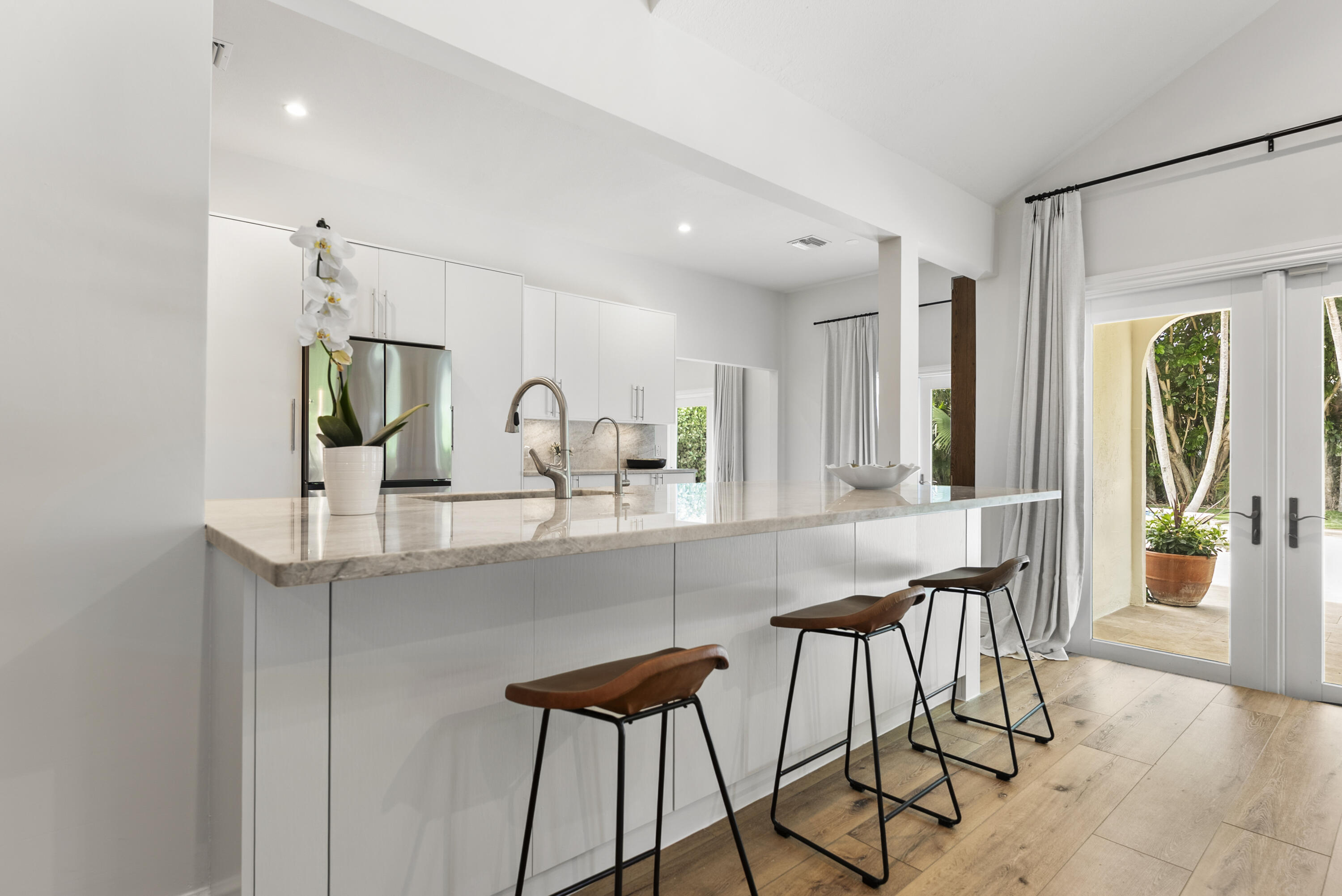 915 Parkside Circle N