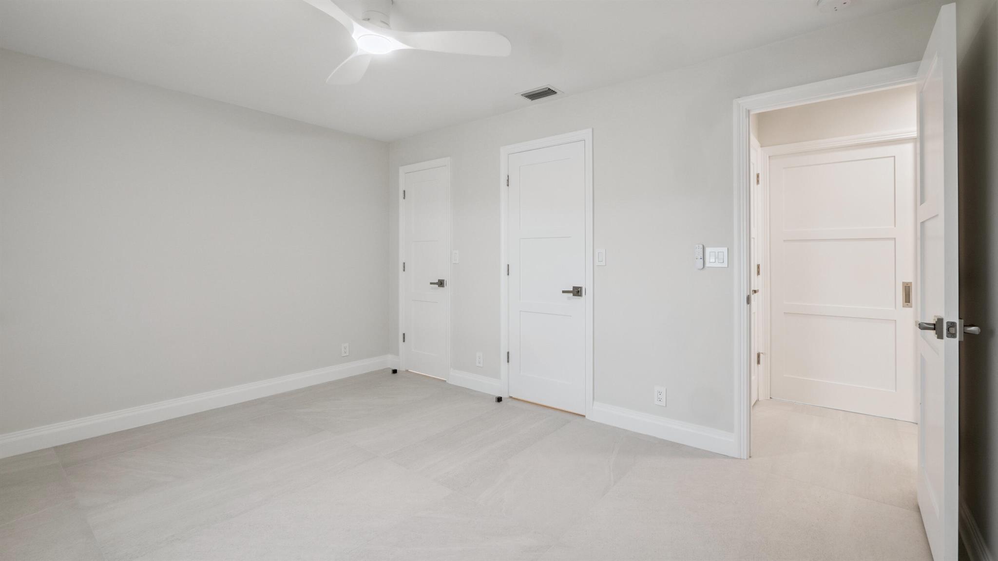 2839 Banyan Boulevard Circle NW