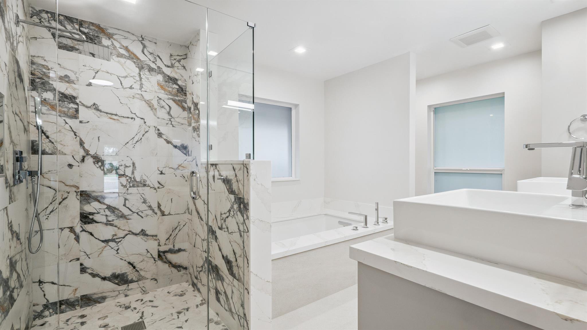 2839 Banyan Boulevard Circle NW