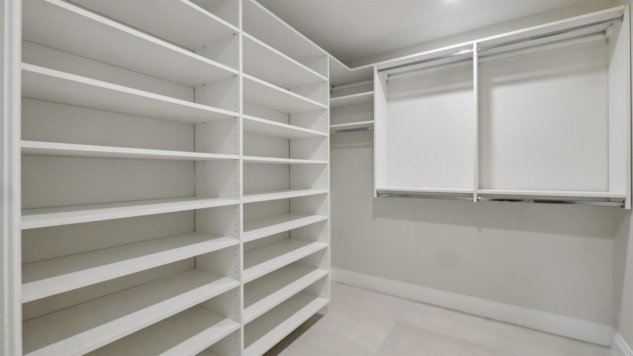 2839 Banyan Boulevard Circle NW