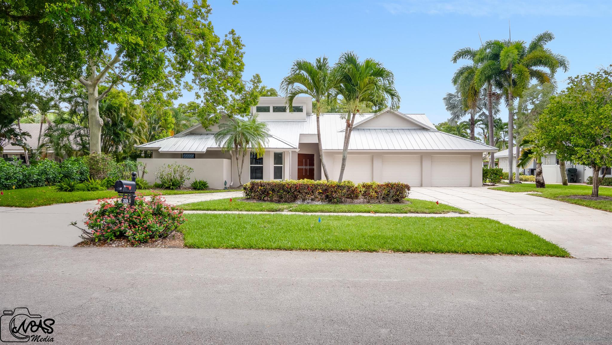 2839 Banyan Boulevard Circle NW