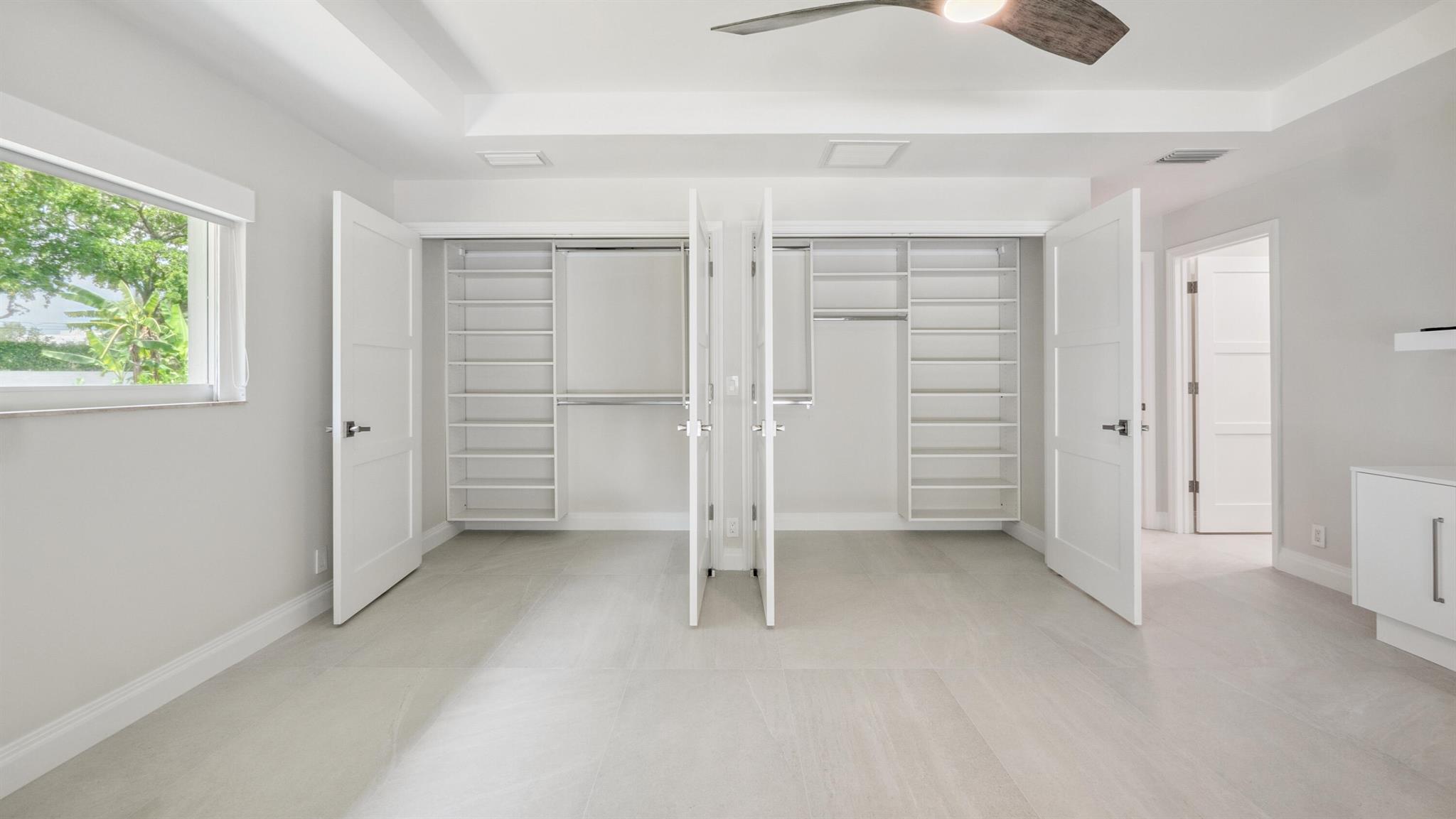 2839 Banyan Boulevard Circle NW