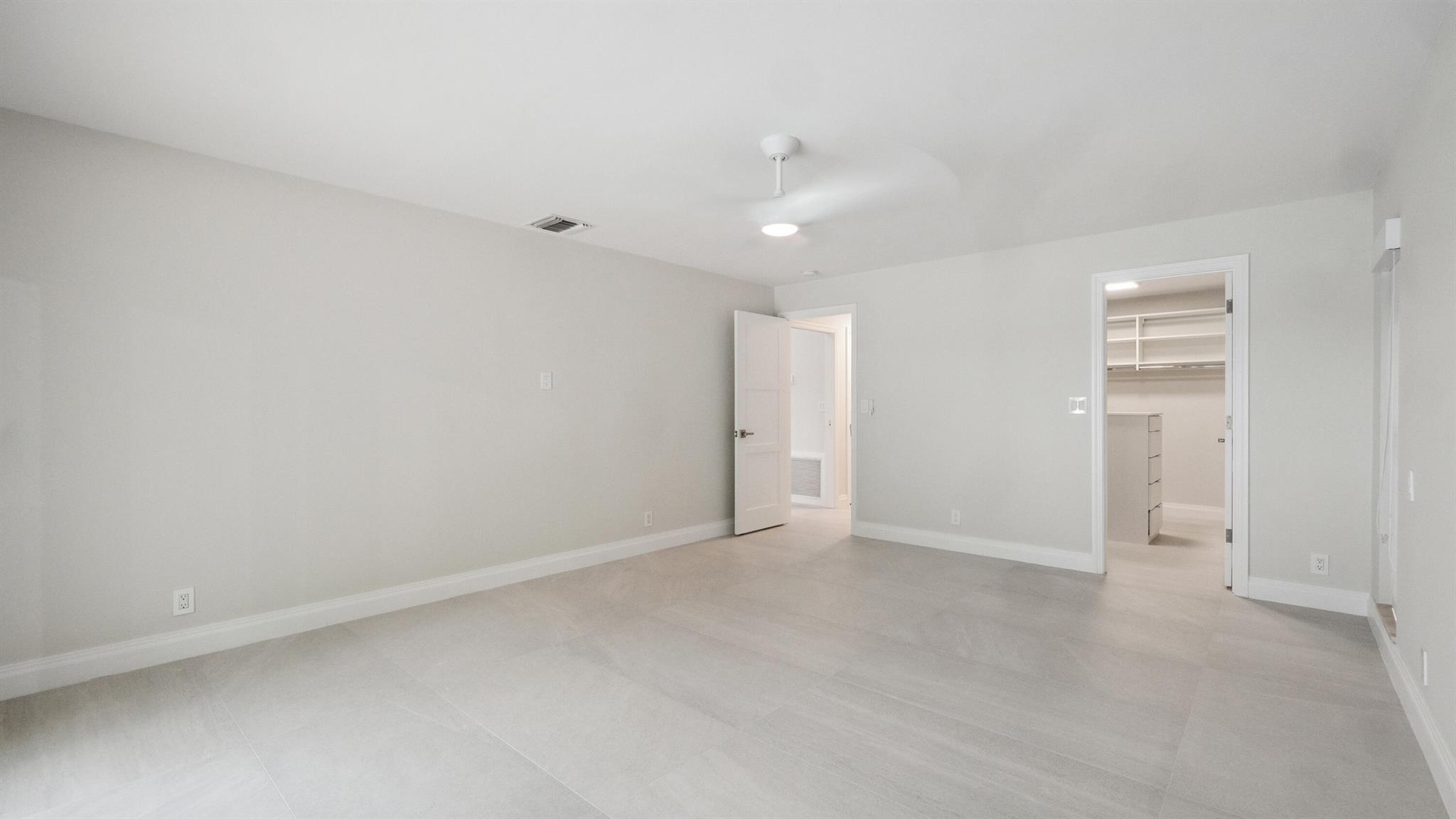 2839 Banyan Boulevard Circle NW