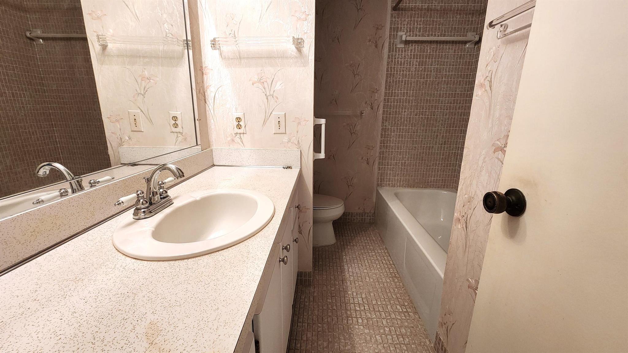 250 NE 20th Street 2190