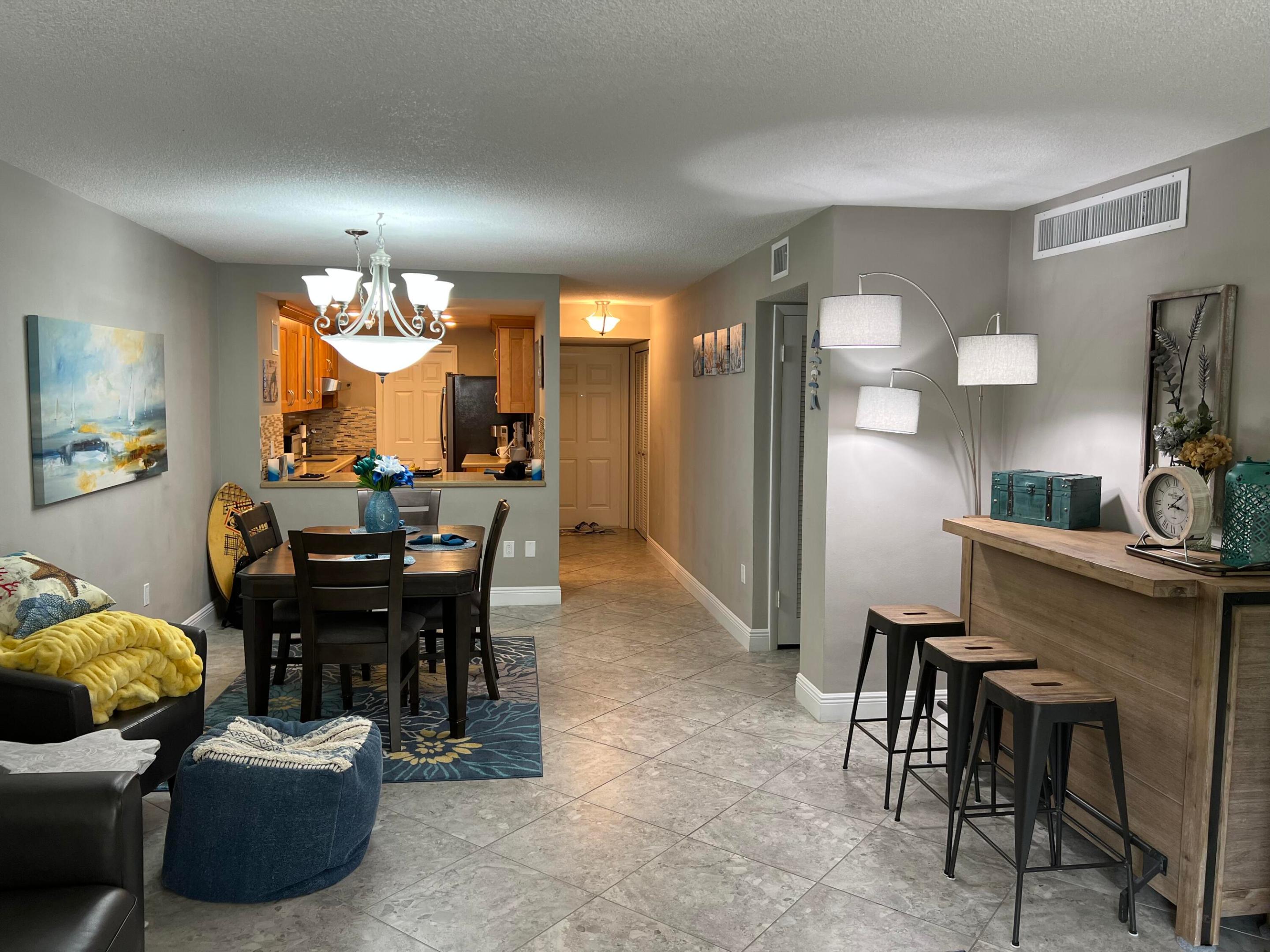 1021 Hillsboro Mile 103