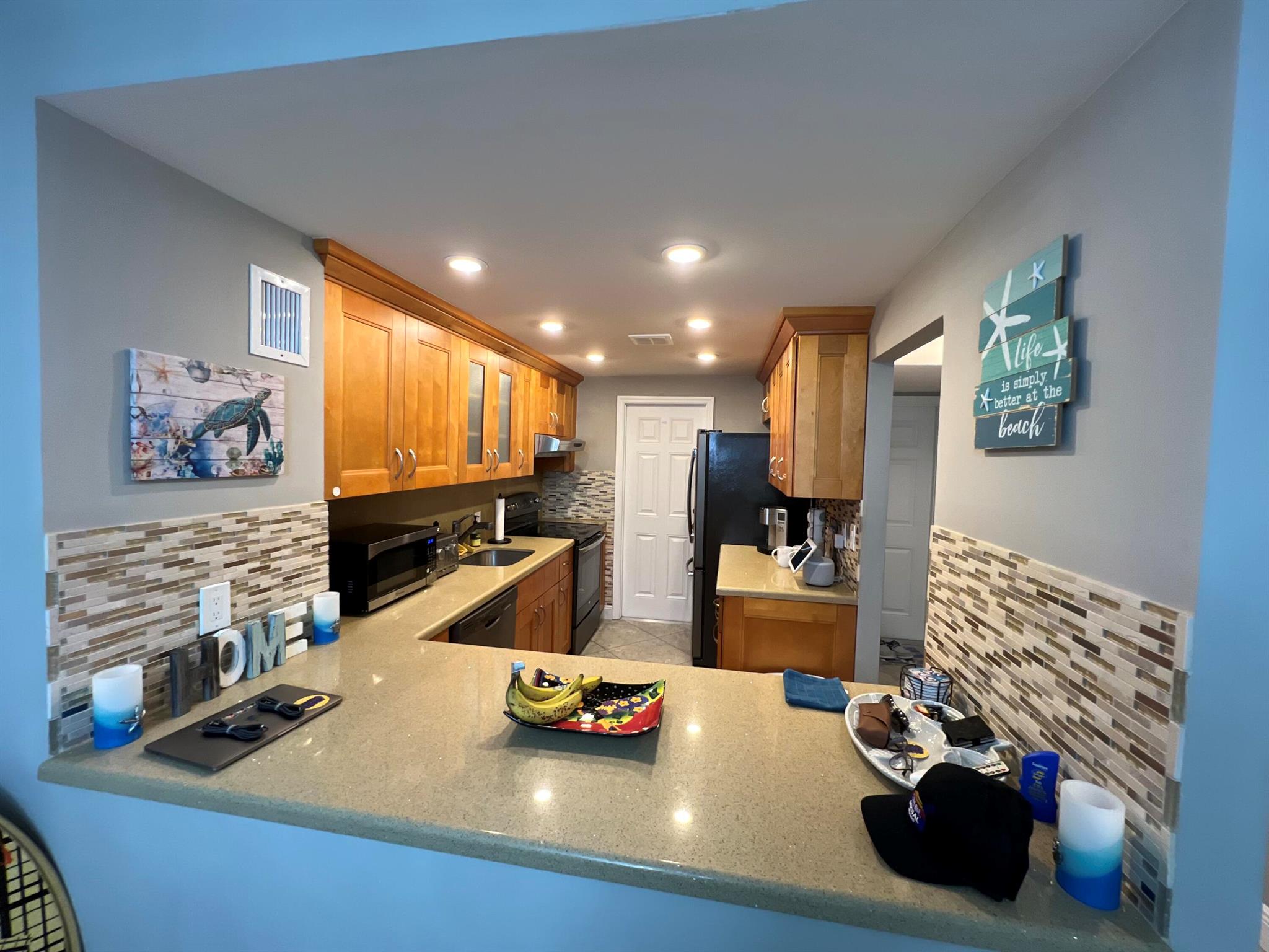 1021 Hillsboro Mile 103