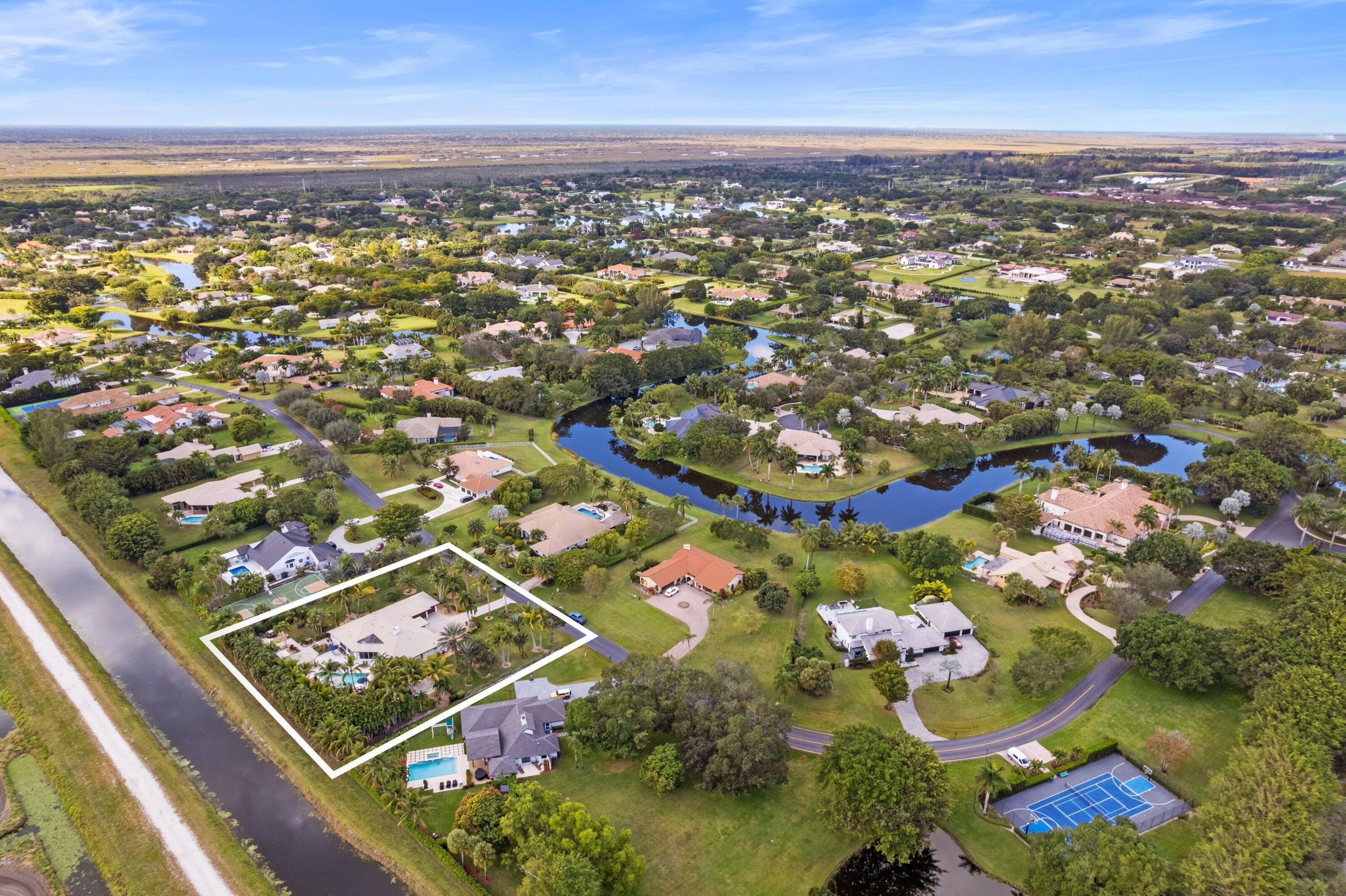 10196 Avenida Del Rio