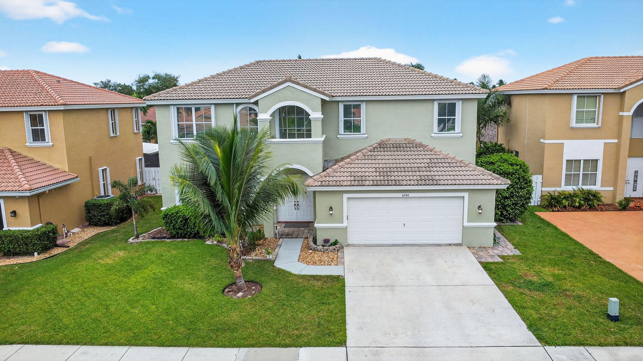 6394 Sand Hills Cir