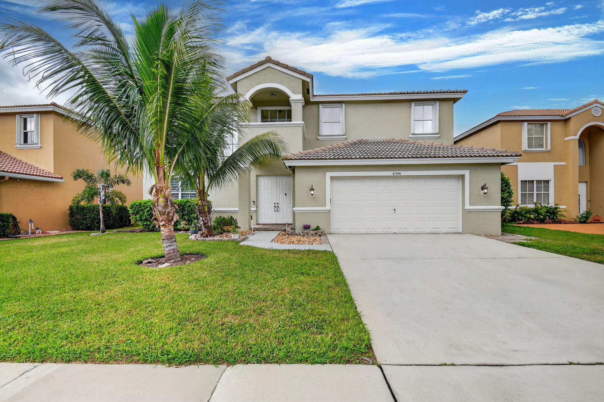 6394 Sand Hills Cir