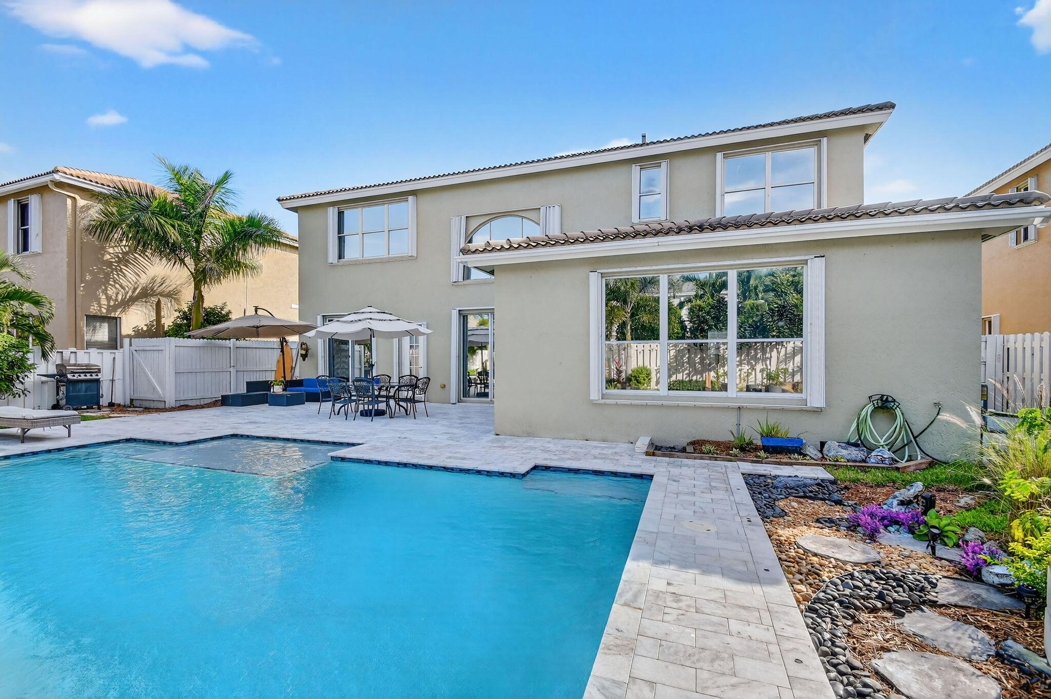 6394 Sand Hills Cir