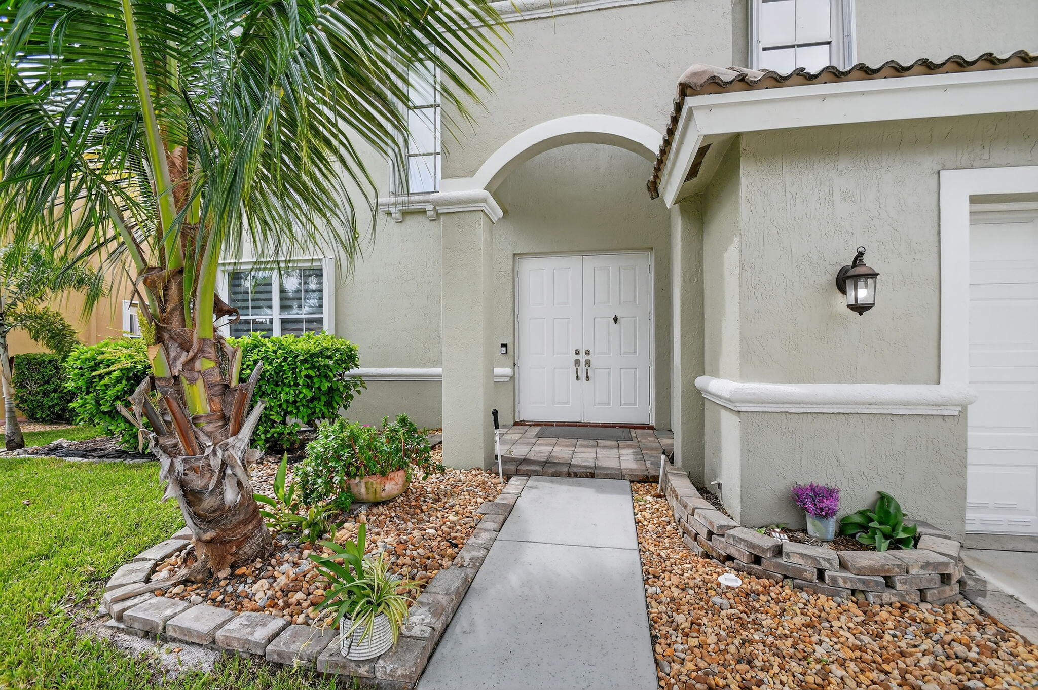 6394 Sand Hills Cir