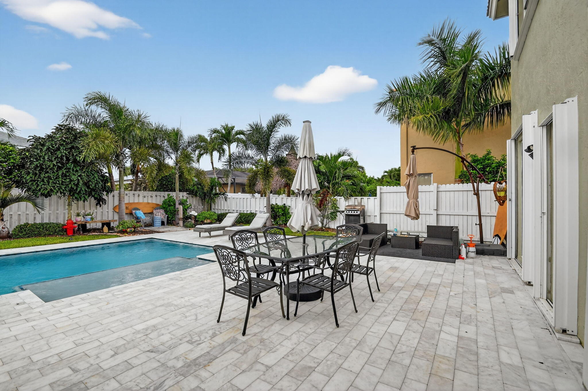 6394 Sand Hills Cir