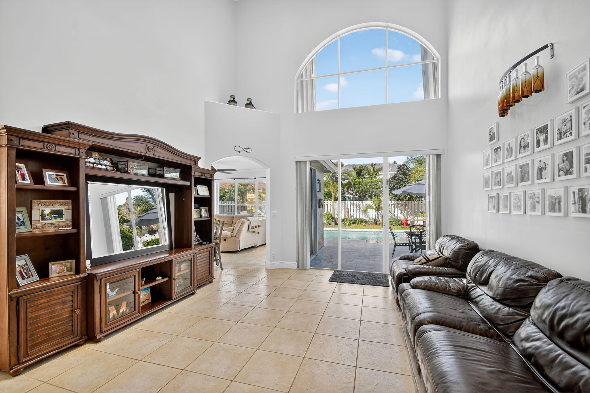 6394 Sand Hills Cir