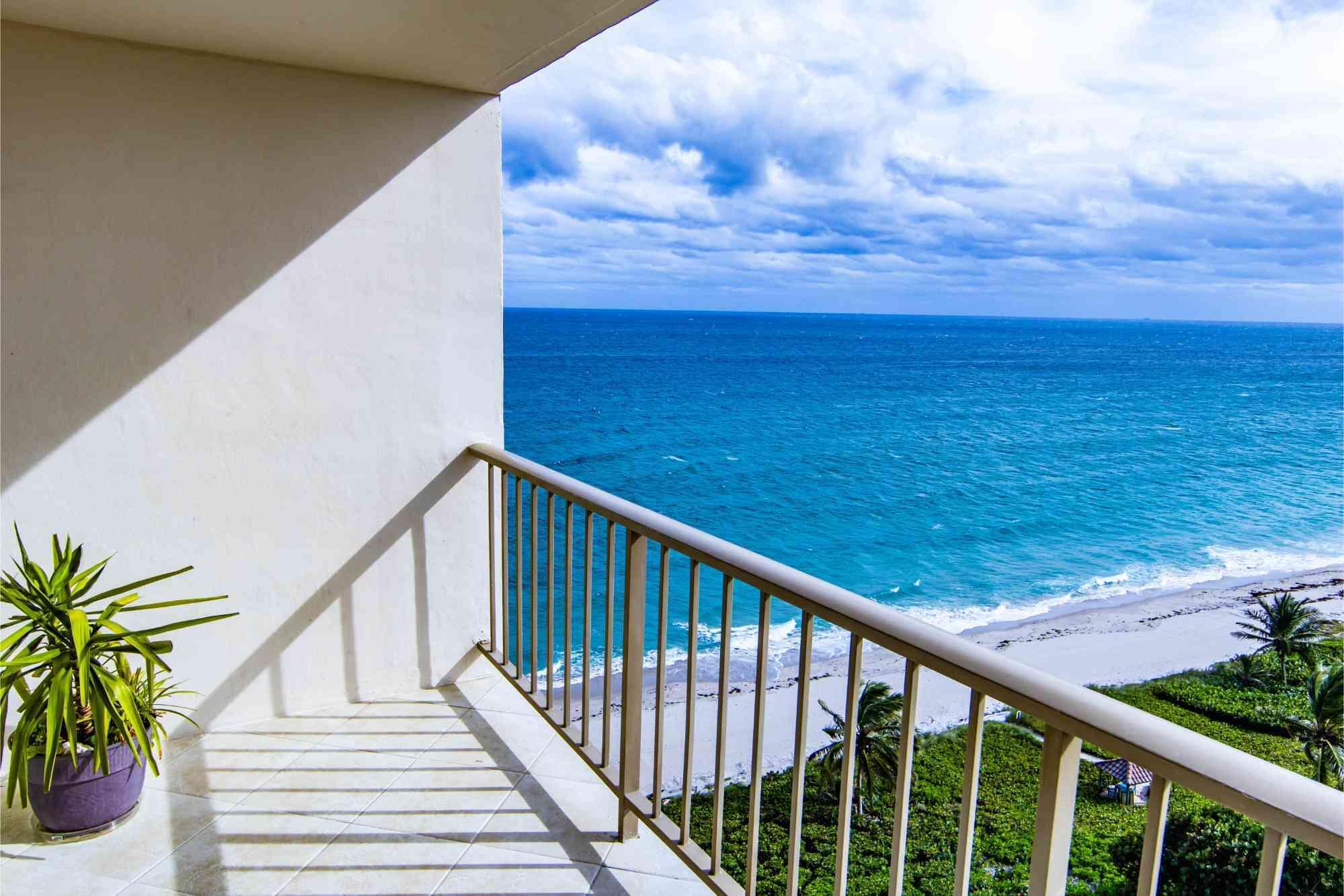 1021 Hillsboro Mile 1102