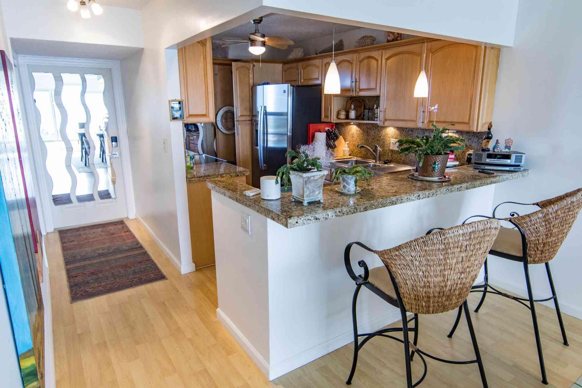 1021 Hillsboro Mile #1102