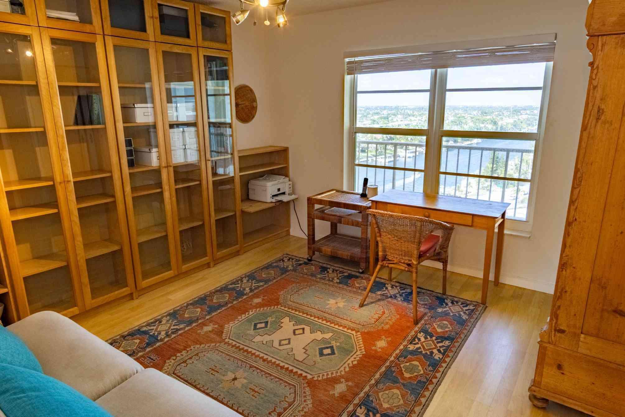 1021 Hillsboro Mile 1102