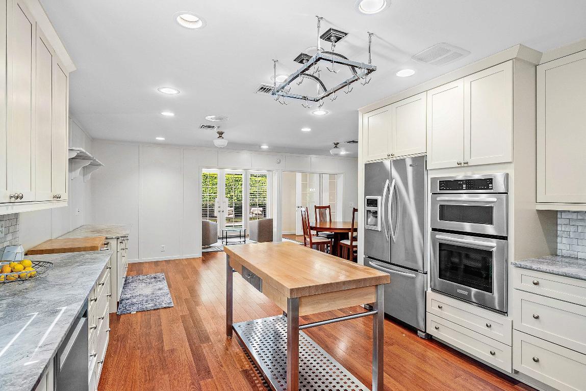 2121 Areca Palm Road