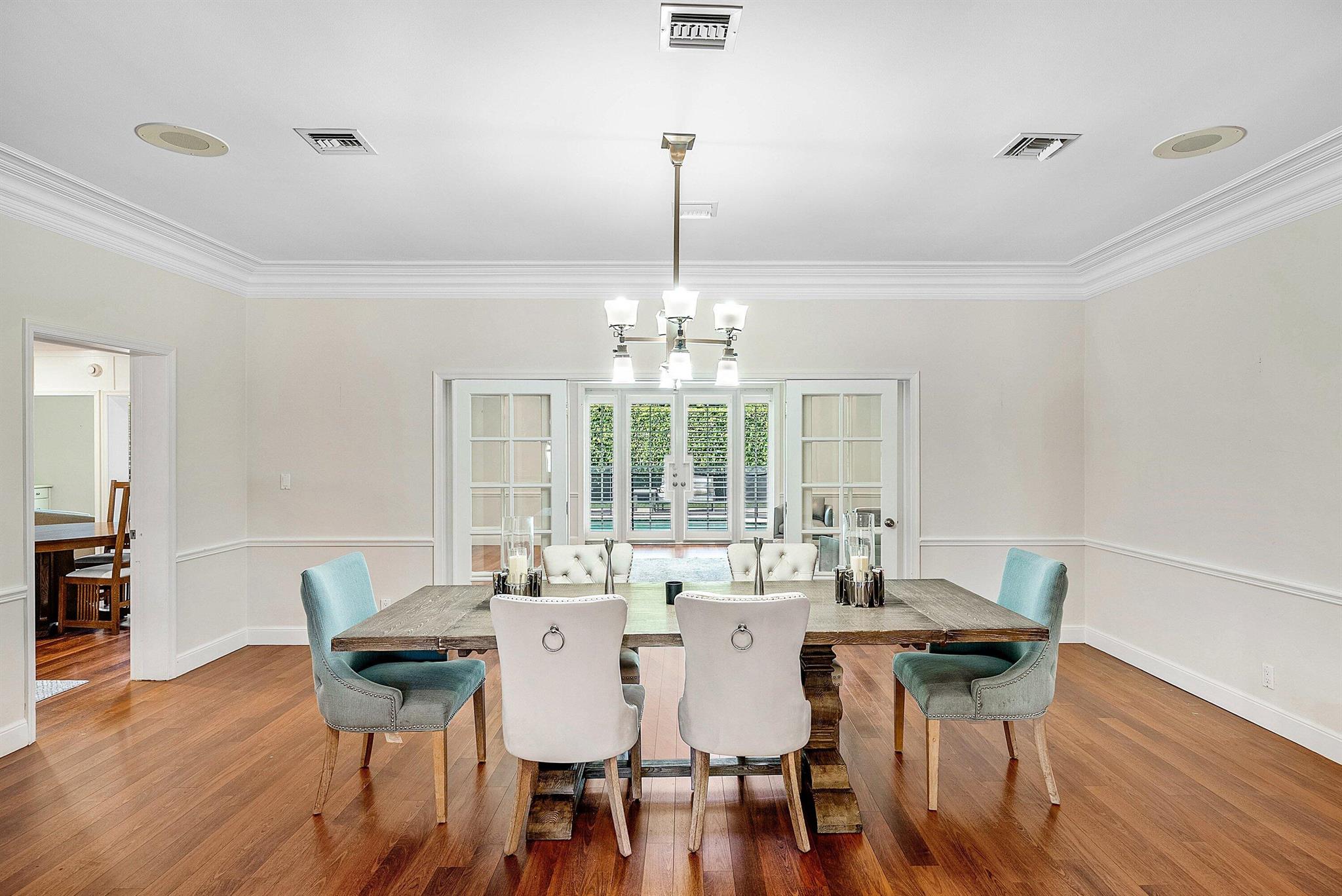 2121 Areca Palm Road