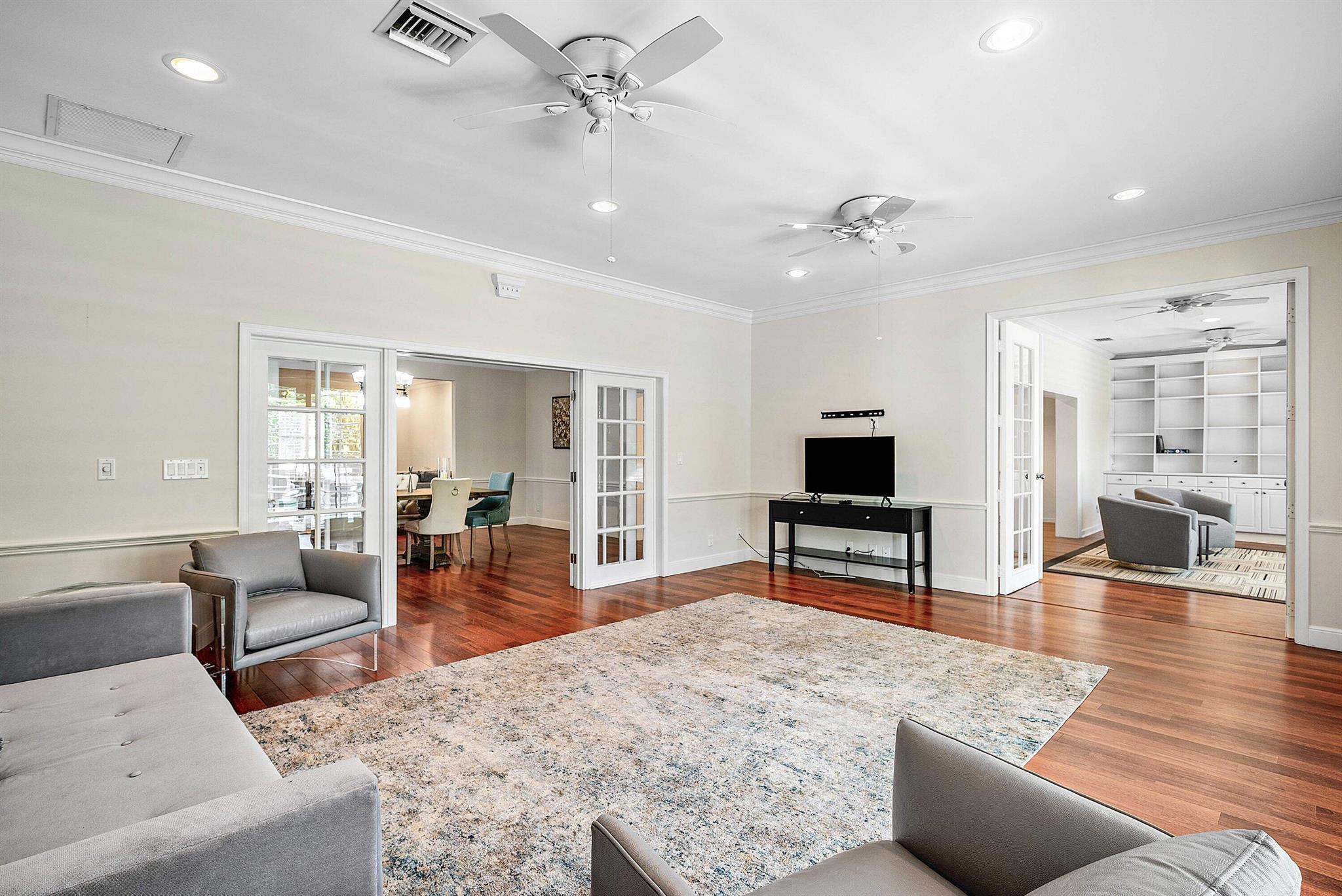 2121 Areca Palm Road