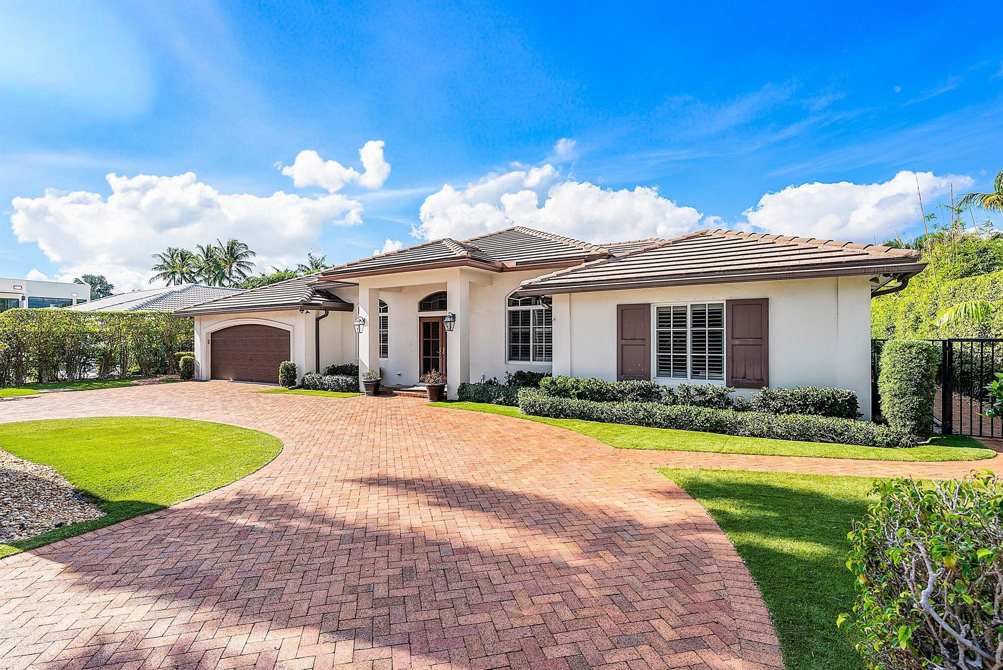 2121 Areca Palm Road