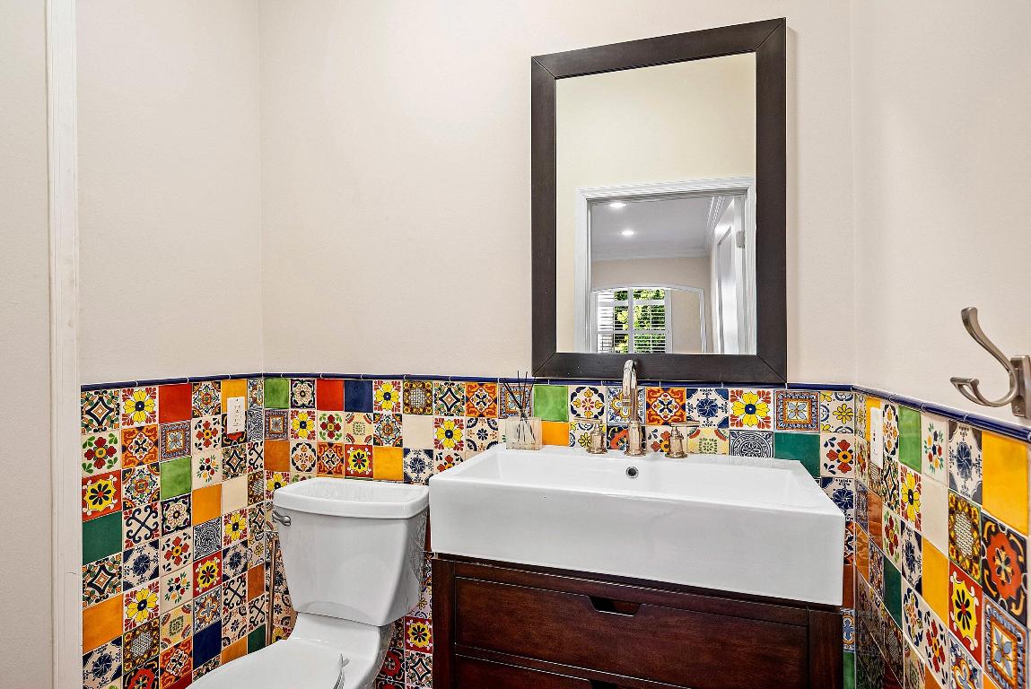 2121 Areca Palm Road