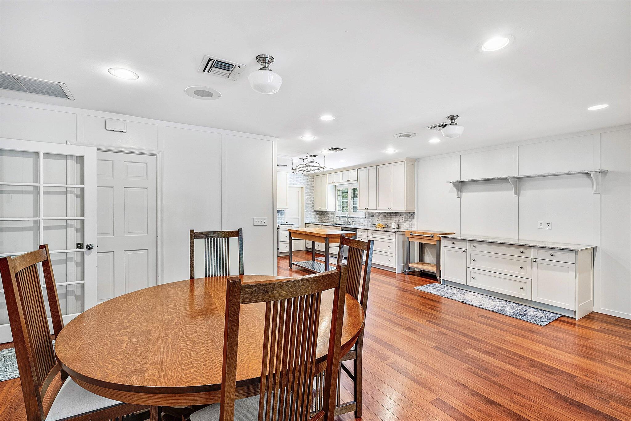 2121 Areca Palm Road