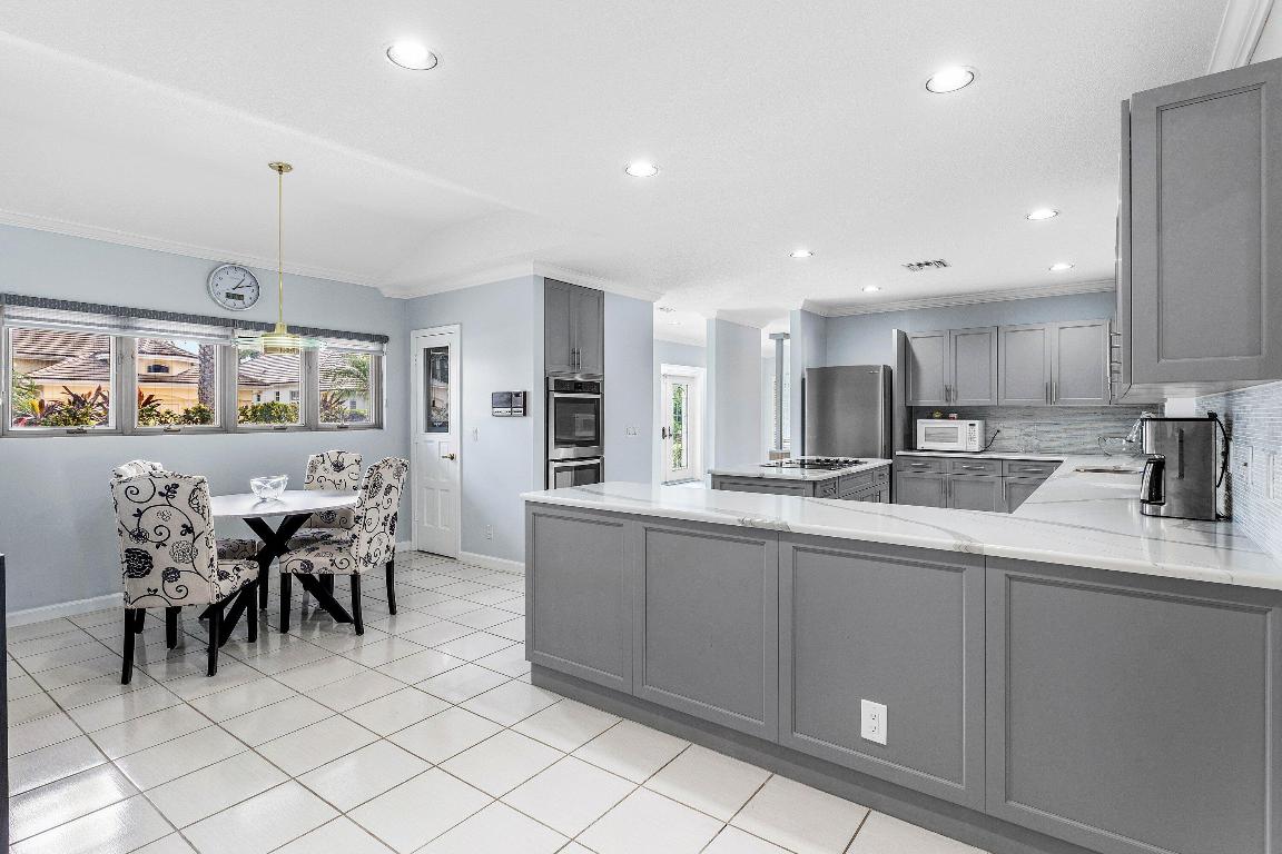 2041 Thatch Palm Drive