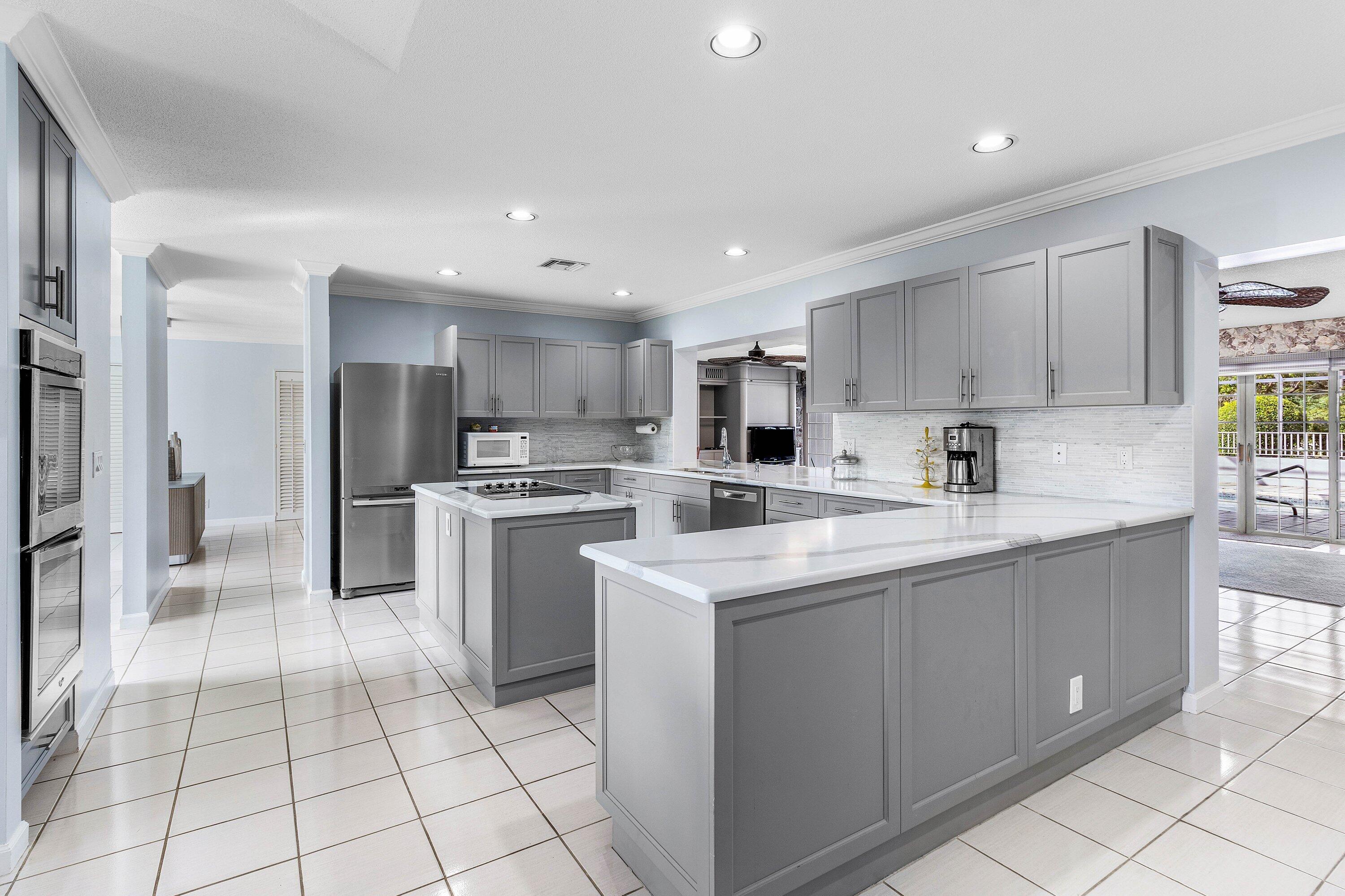 2041 Thatch Palm Drive