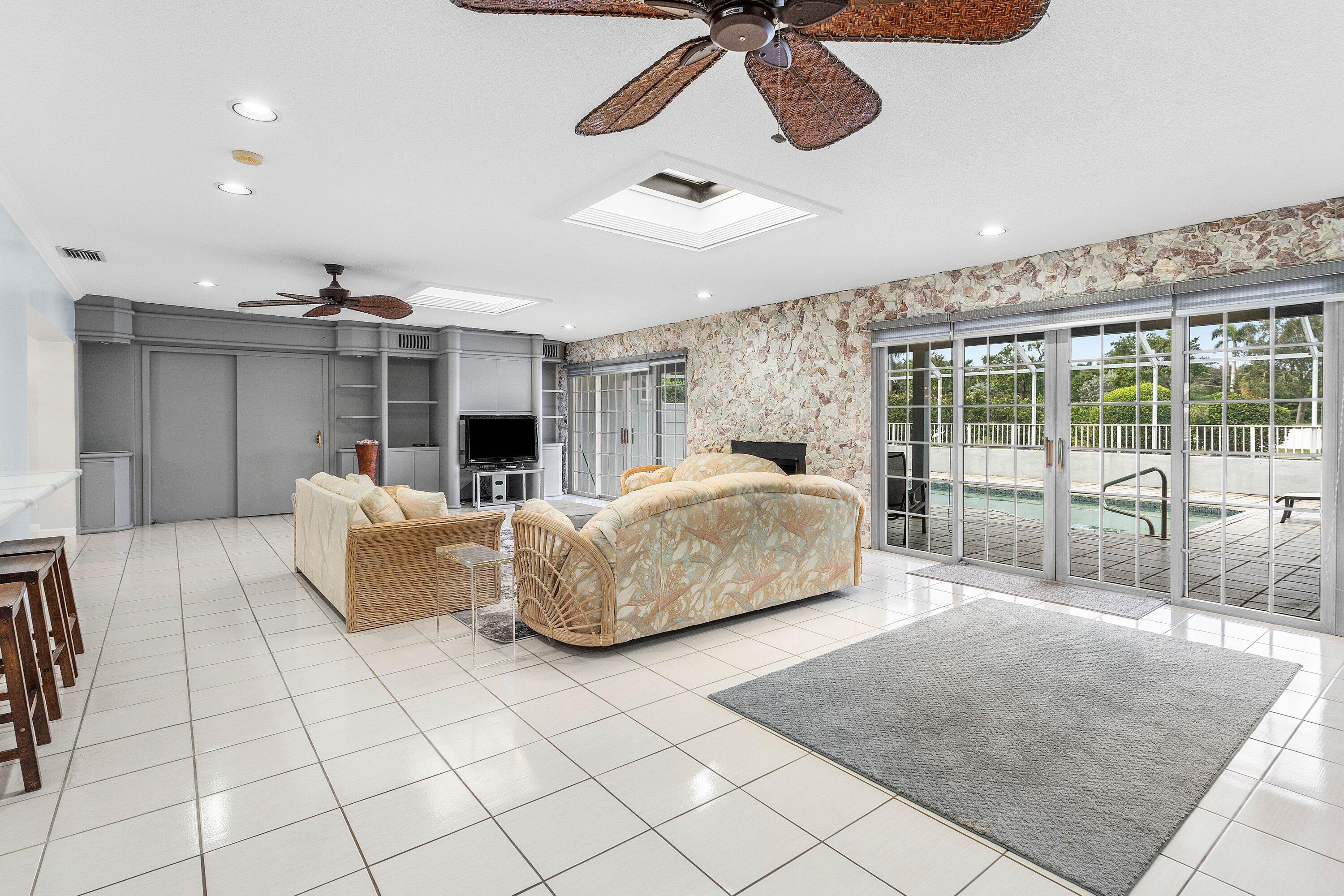 2041 Thatch Palm Drive