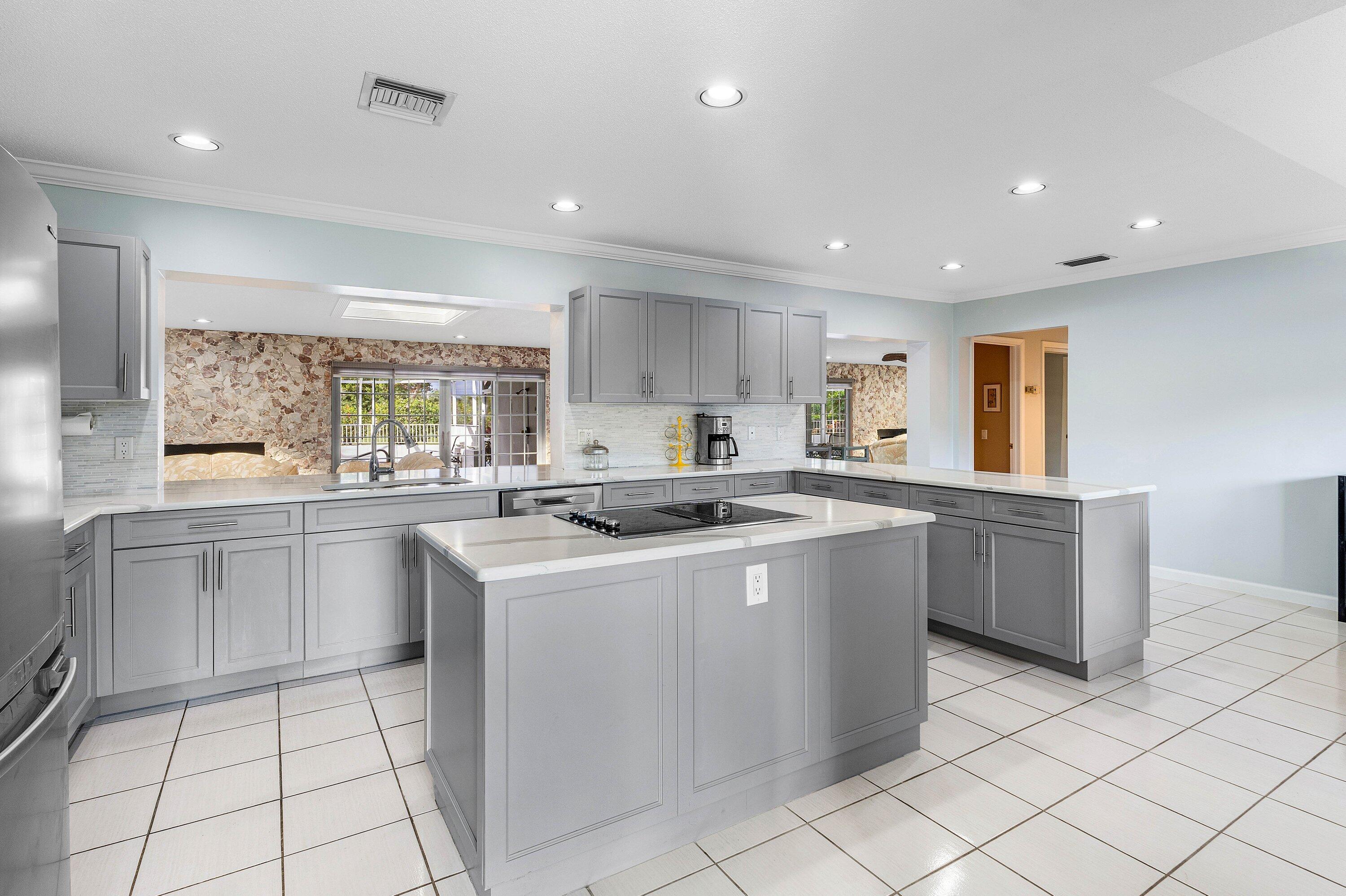 2041 Thatch Palm Drive