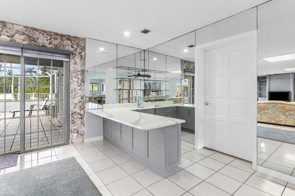 2041 Thatch Palm Drive