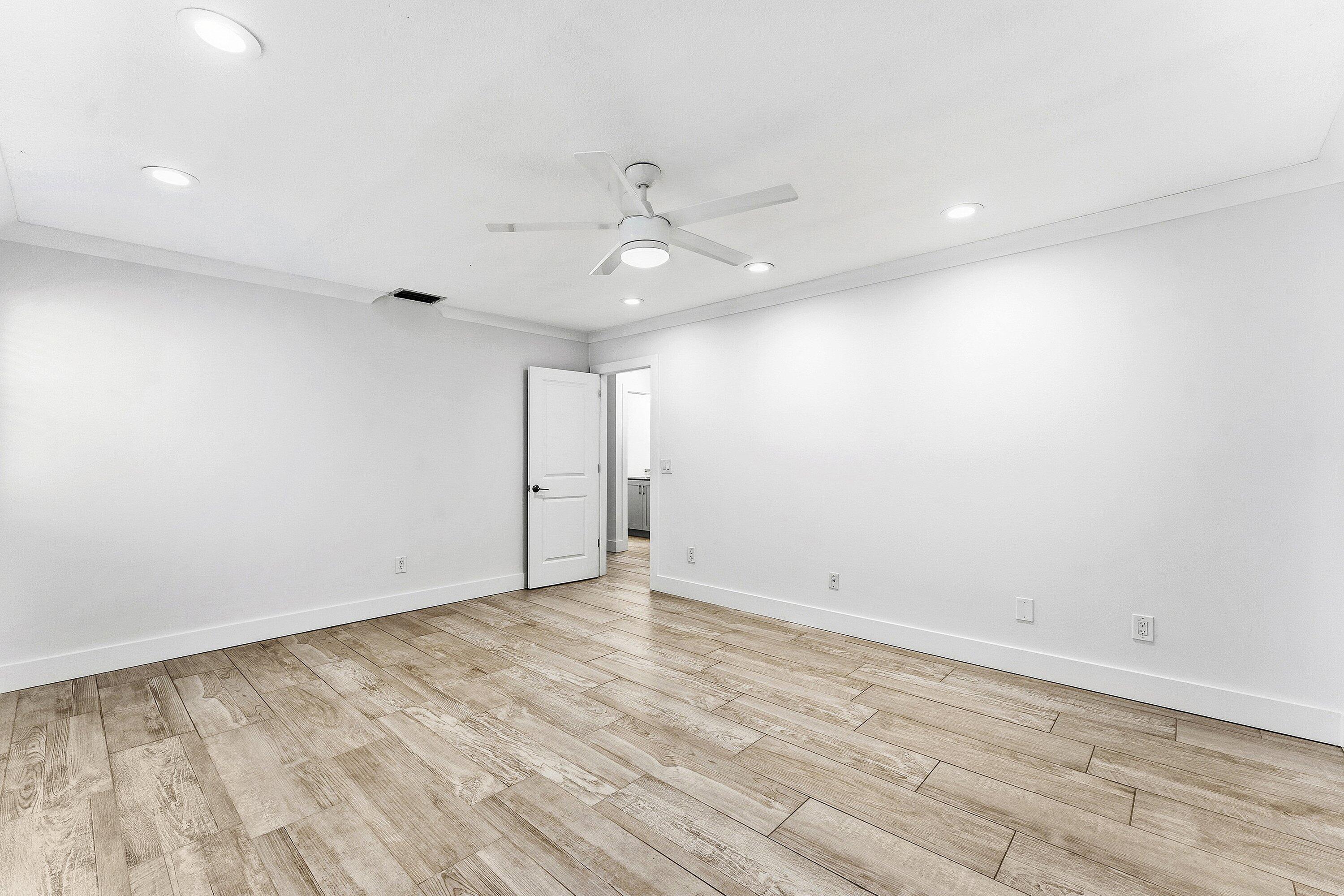 1221 NW 19th Ter