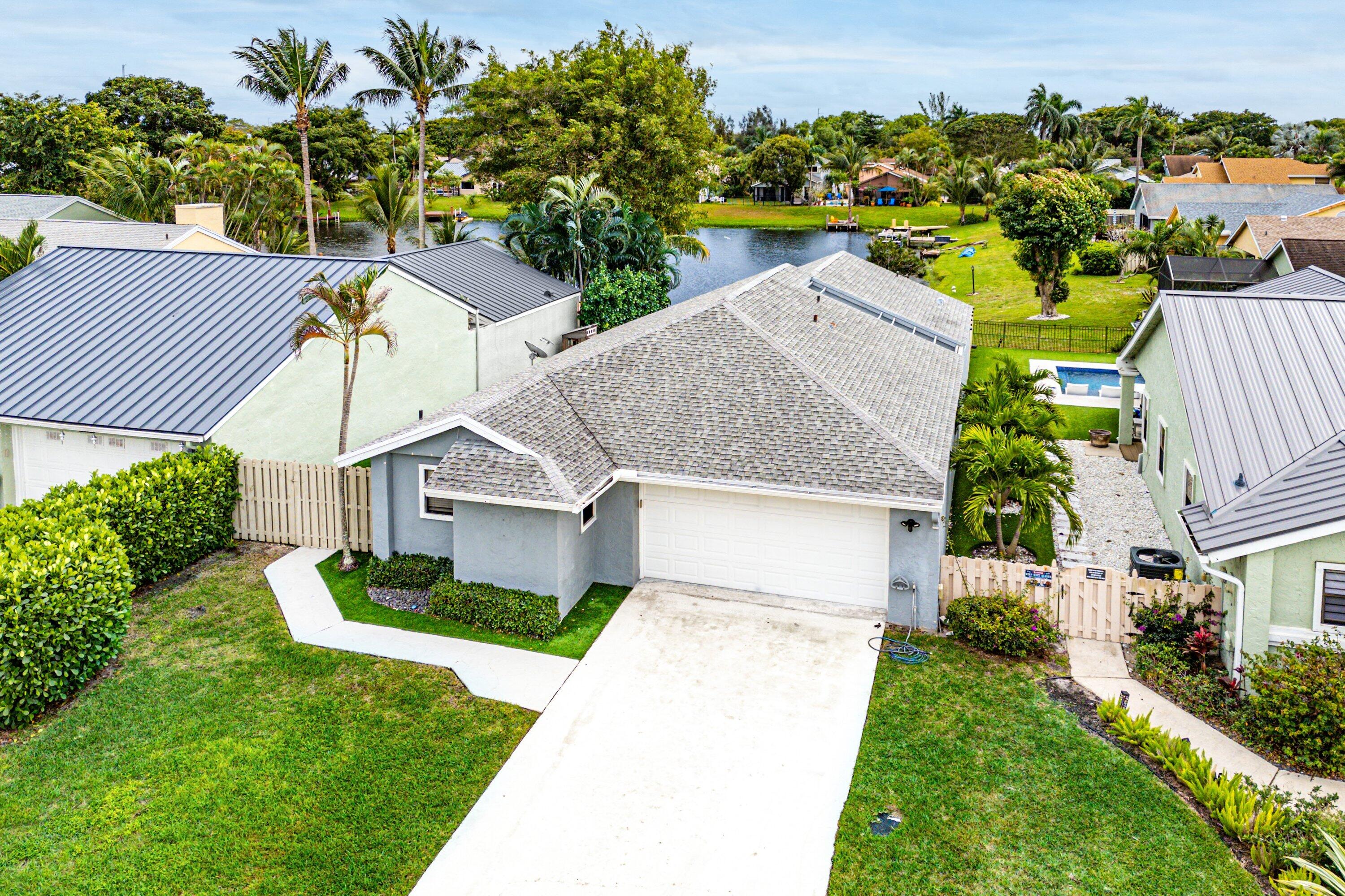 1221 NW 19th Ter