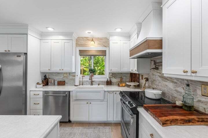 499 NE 28th Rd