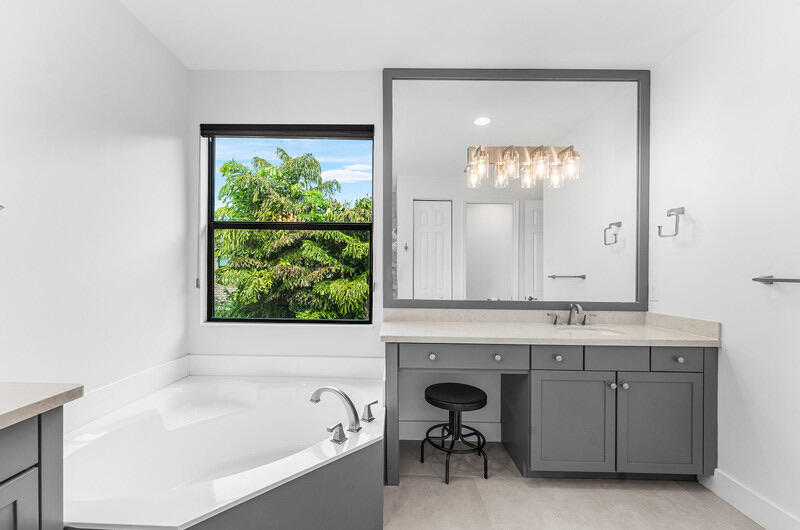 8091 Snowflake Obsidian Trail