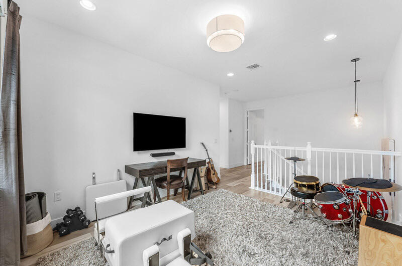 8091 Snowflake Obsidian Trail