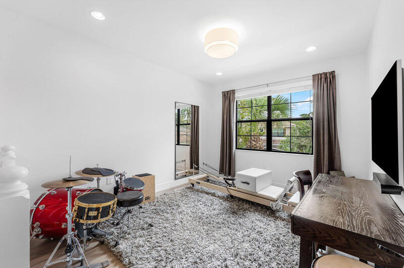 8091 Snowflake Obsidian Trail