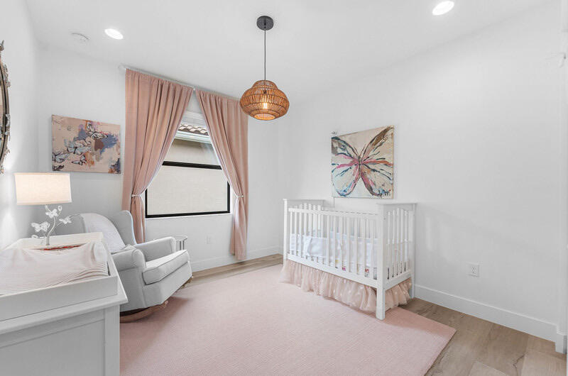 8091 Snowflake Obsidian Trail