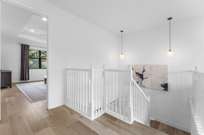 8091 Snowflake Obsidian Trail