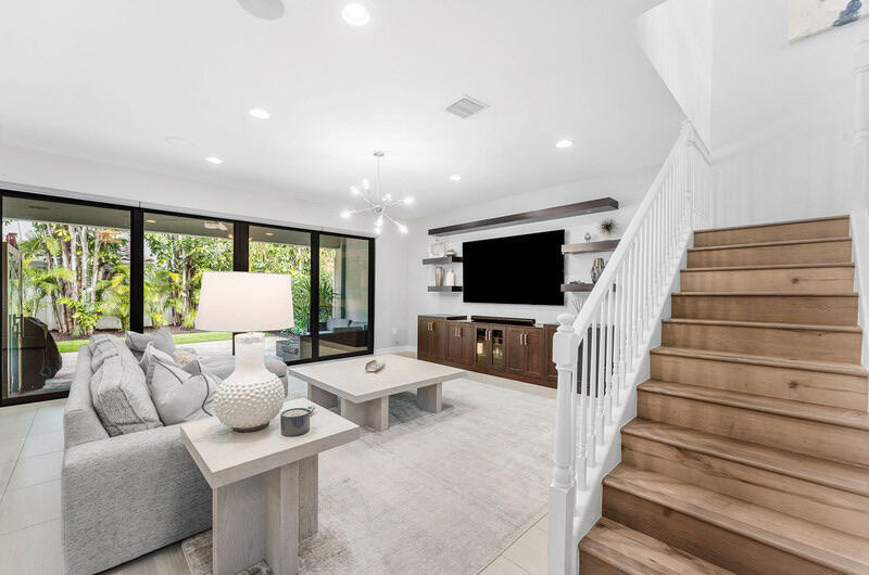 8091 Snowflake Obsidian Trail