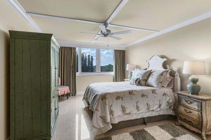 901 E Camino Real 5d