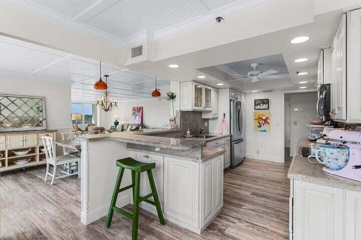 901 E Camino Real 5d