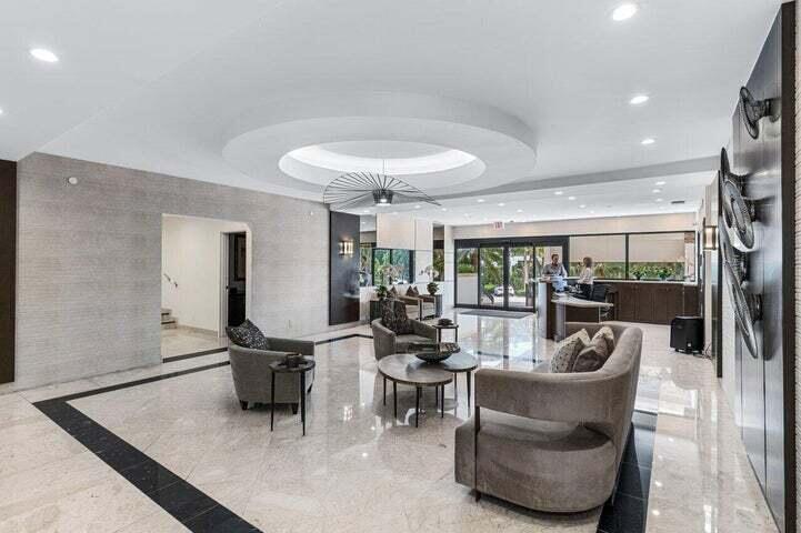 901 E Camino Real 5d