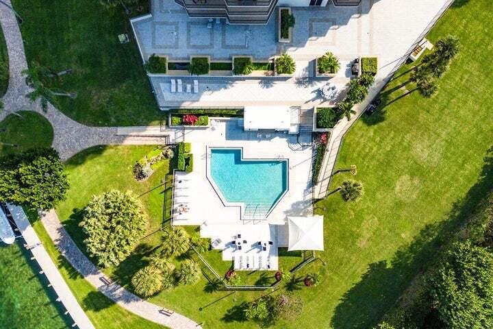 901 E Camino Real 5d