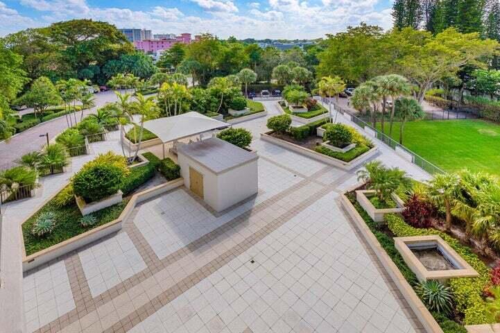 901 E Camino Real 5d