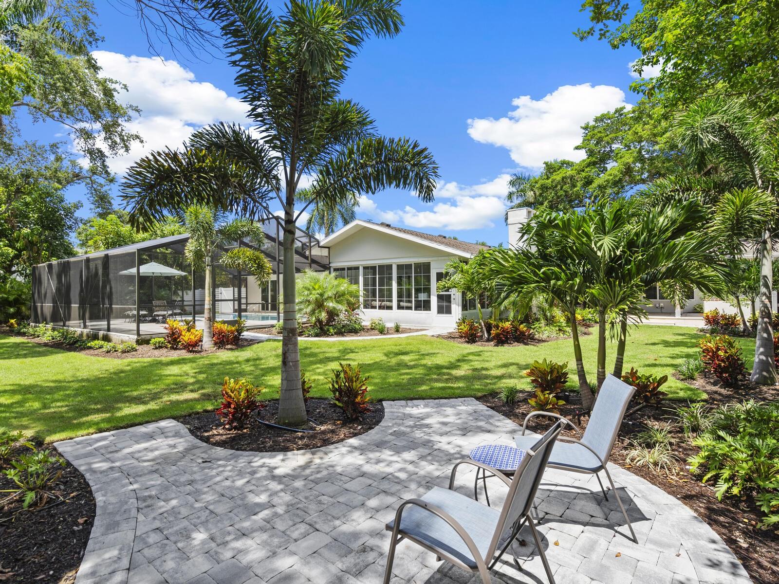 1621 PINE BAY DR
