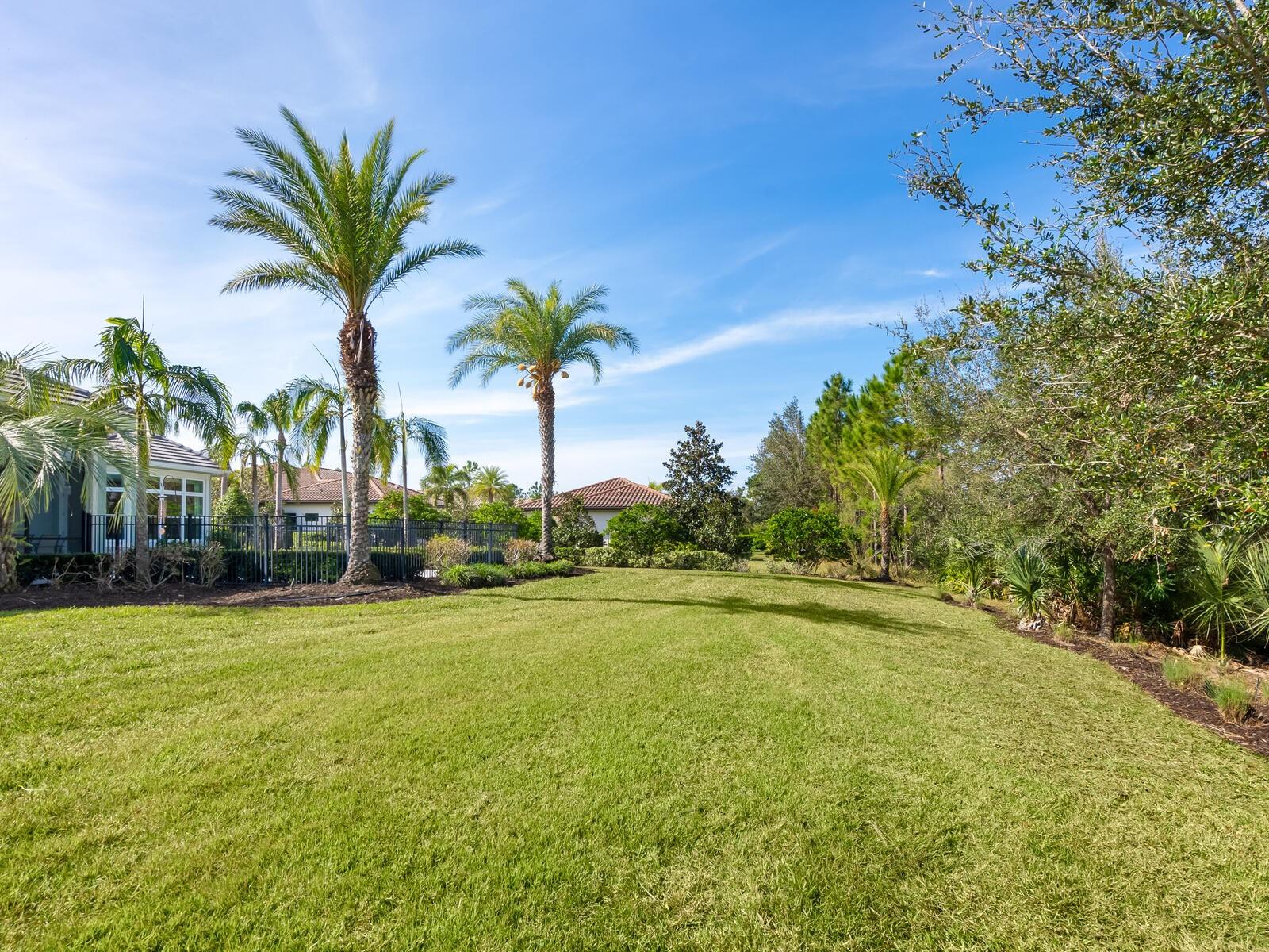 8325 LINDRICK LN